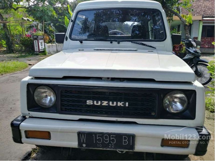 Jual Mobil Suzuki Katana 1994 GX 1.0 di Jawa Timur Manual Wagon Putih
