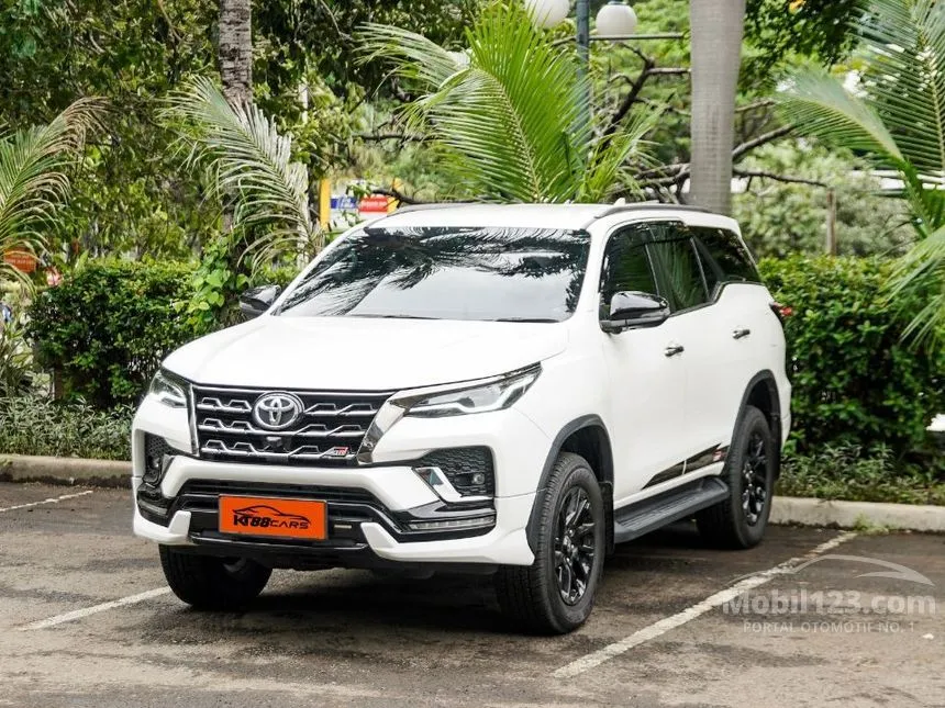 2022 Toyota Fortuner GR Sport 4X2 SUV