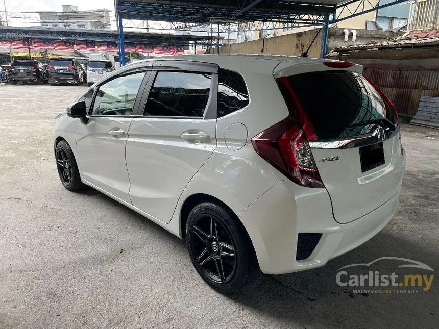 2016 Honda Jazz V i-VTEC Hatchback