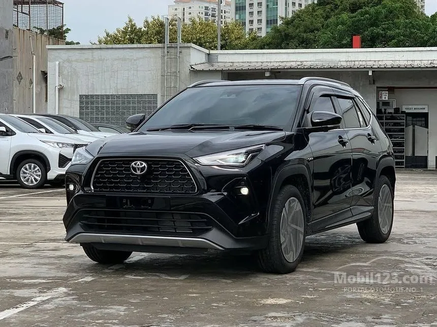 Jual Mobil Toyota Yaris Cross 2025 S HV with GR Parts Aero Pkg 1.5 di DKI Jakarta Automatic SUV Hitam Rp 320.000.000