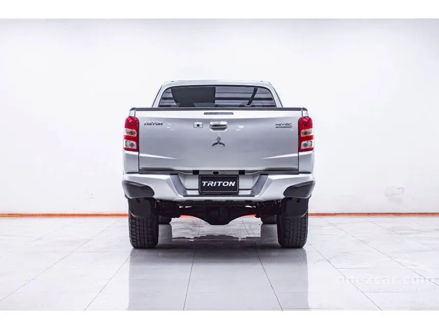 2017 Mitsubishi TRITON GLX Plus Mega Cab Pickup