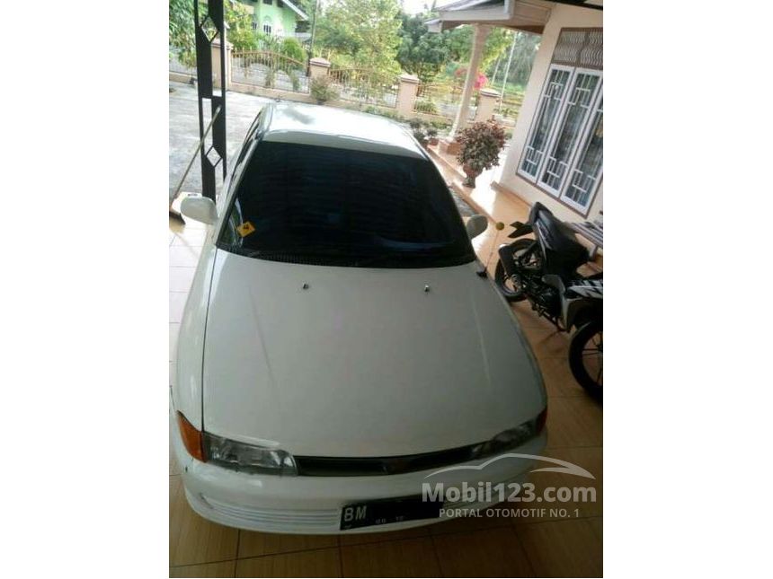 Jual Mobil Mitsubishi Lancer  1995 1 8 di Sumatera Barat 