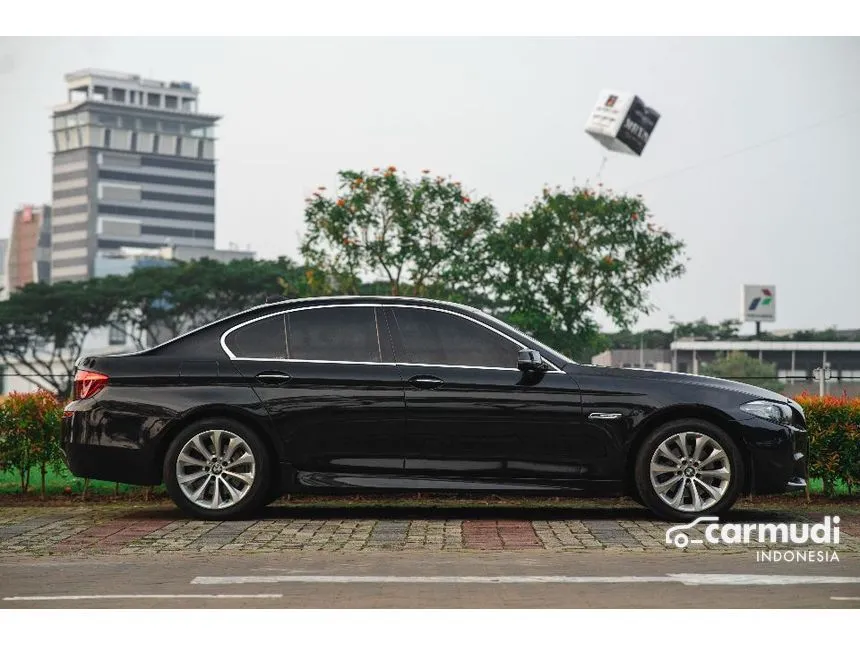 2014 BMW 520i Modern Sedan