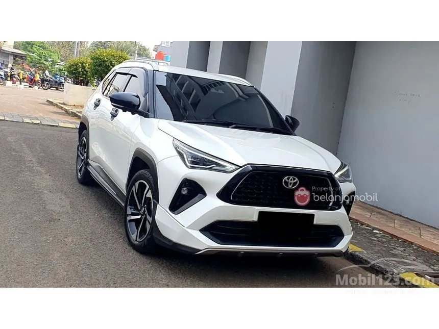 2023 Toyota Yaris Cross S SUV