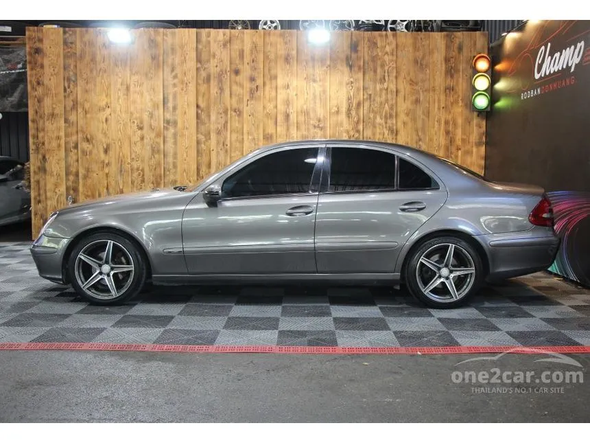 2003 Mercedes-Benz E220 Classic CDI Sedan