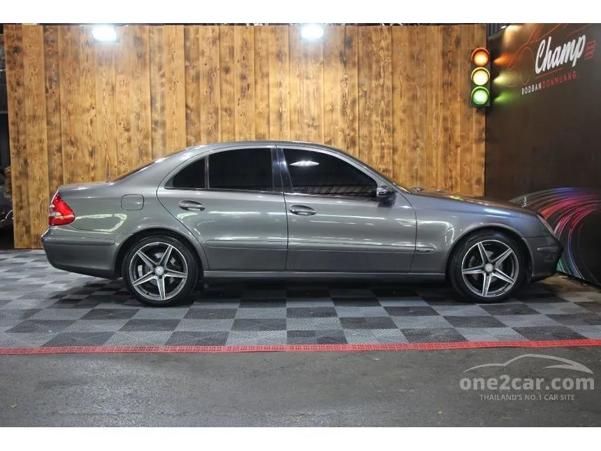 2003 Mercedes-Benz E220 Classic CDI Sedan