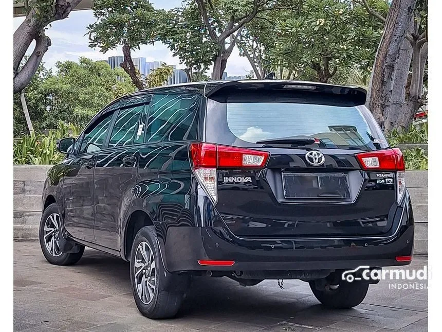 2022 Toyota Kijang Innova V MPV