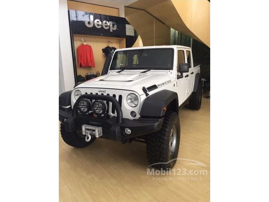 Jual Mobil Jeep Wrangler 2015 Double Cab Brute 3.6 di Jawa 