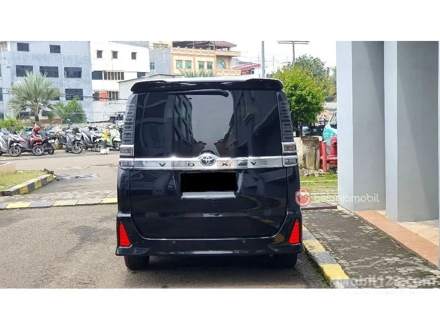 2019 Toyota Voxy MPV