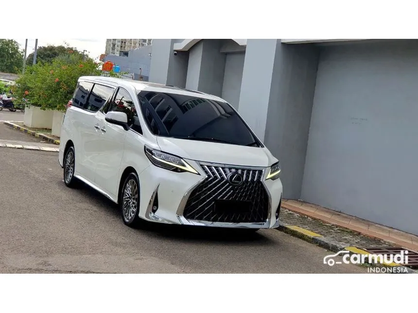 2020 Lexus LM 350 7 Seater MPV