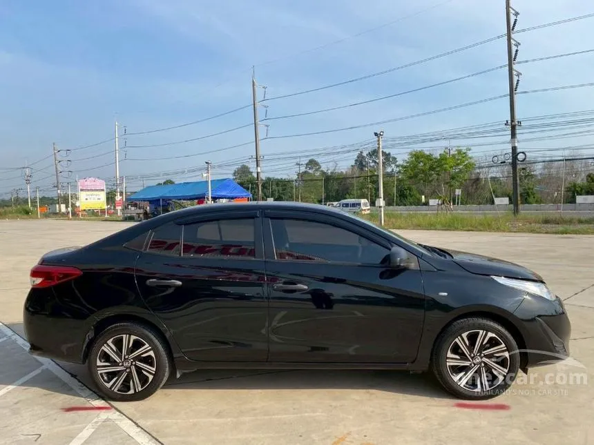 2019 Toyota Yaris Ativ E Sedan