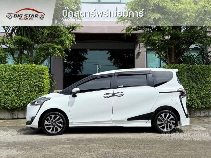 2022 Toyota SIENTA V Wagon