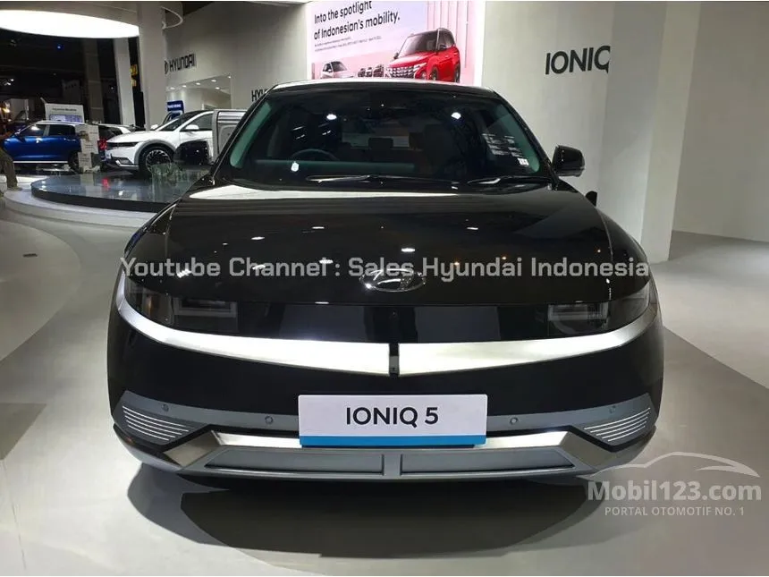 Jual Mobil Hyundai IONIQ 5 2023 Long Range Signature di Jawa Barat Automatic Wagon Hitam Rp 750.000.000