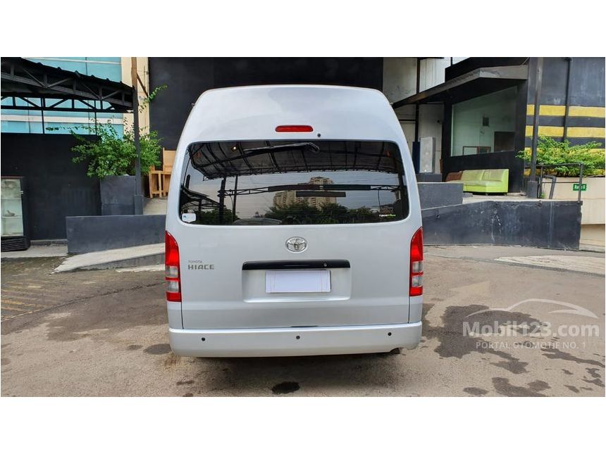  Jual  Mobil  Toyota  Hiace  2013 High Grade Commuter  2 5 di 