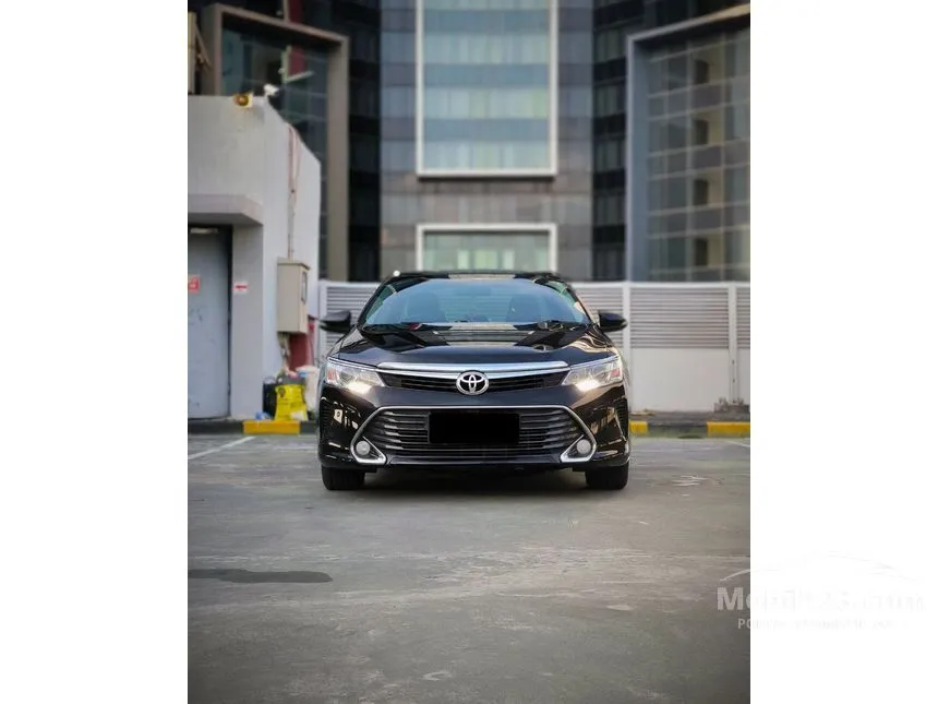 2018 Toyota Camry V Sedan
