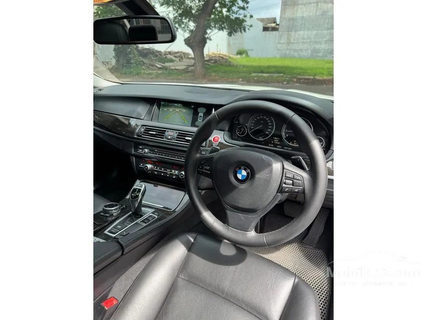 2014 BMW 528i Luxury Sedan