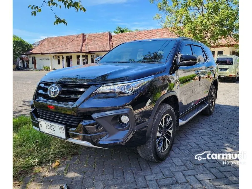 Jual Mobil Toyota Fortuner 2018 SRZ 2.7 di Jawa Timur Automatic SUV Hitam Rp 397.000.000