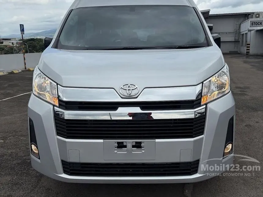 2025 Toyota Hiace Premio Van