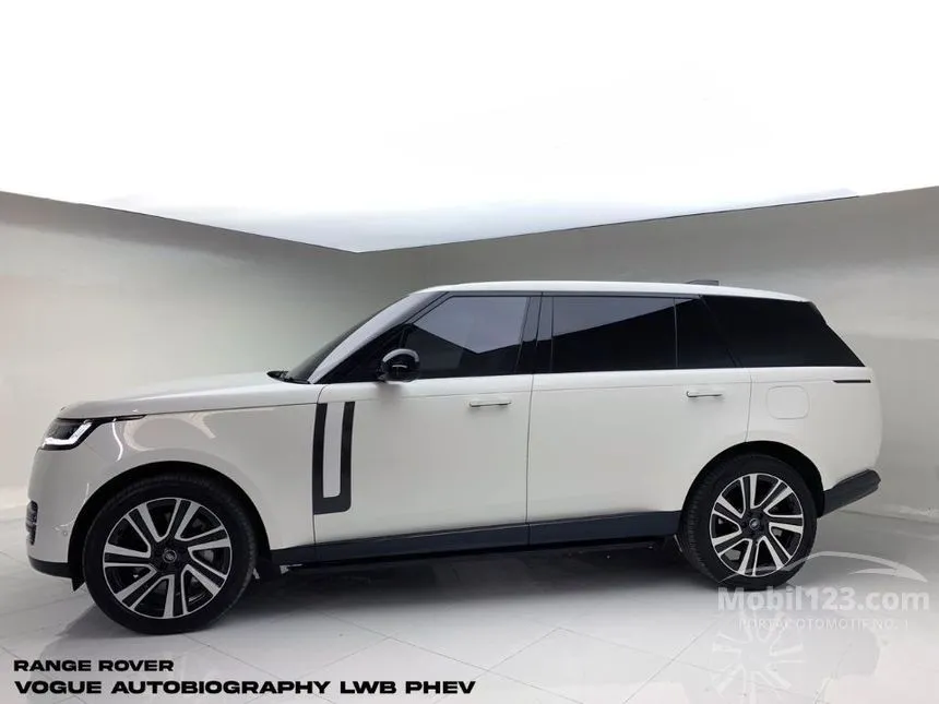 2023 Land Rover Range Rover Vogue PHEV P440e LWB SUV