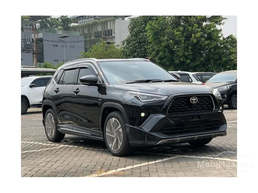 Jual Mobil Toyota Yaris Cross 2023 S HEV GR Parts Aero Package 1.5 di Banten Automatic Wagon Hitam Rp 406.700.000