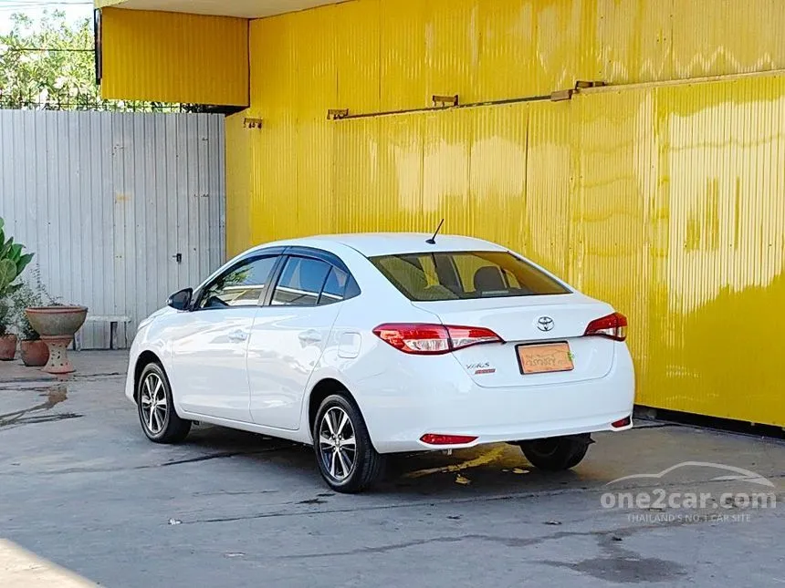 2019 Toyota Yaris Ativ Mid Sedan