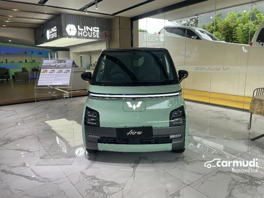 2024 Wuling EV Air ev Standard Range Hatchback