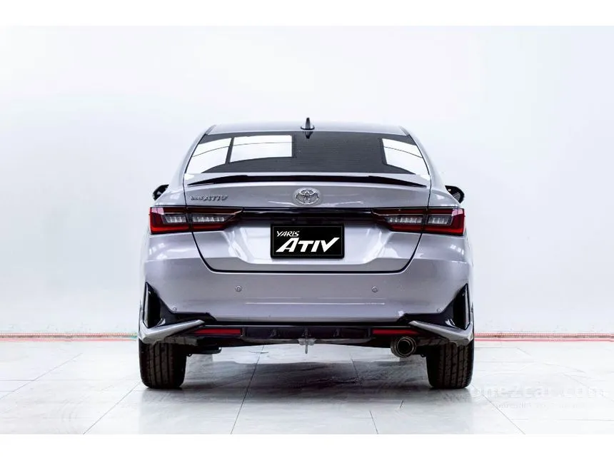2022 Toyota Yaris Ativ Premium Luxury Sedan