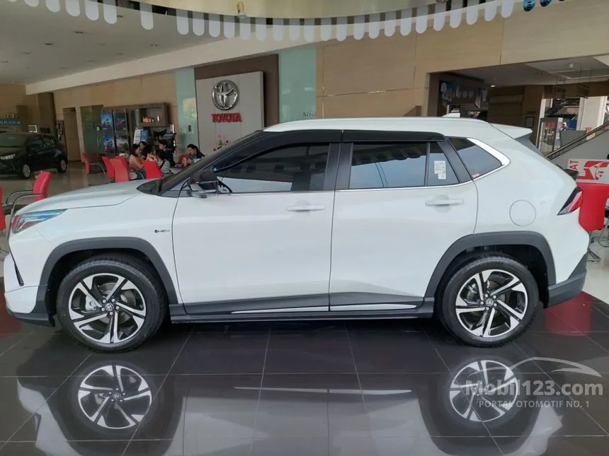 2024 Toyota Yaris Cross S HV with GR Parts Aero Pkg SUV