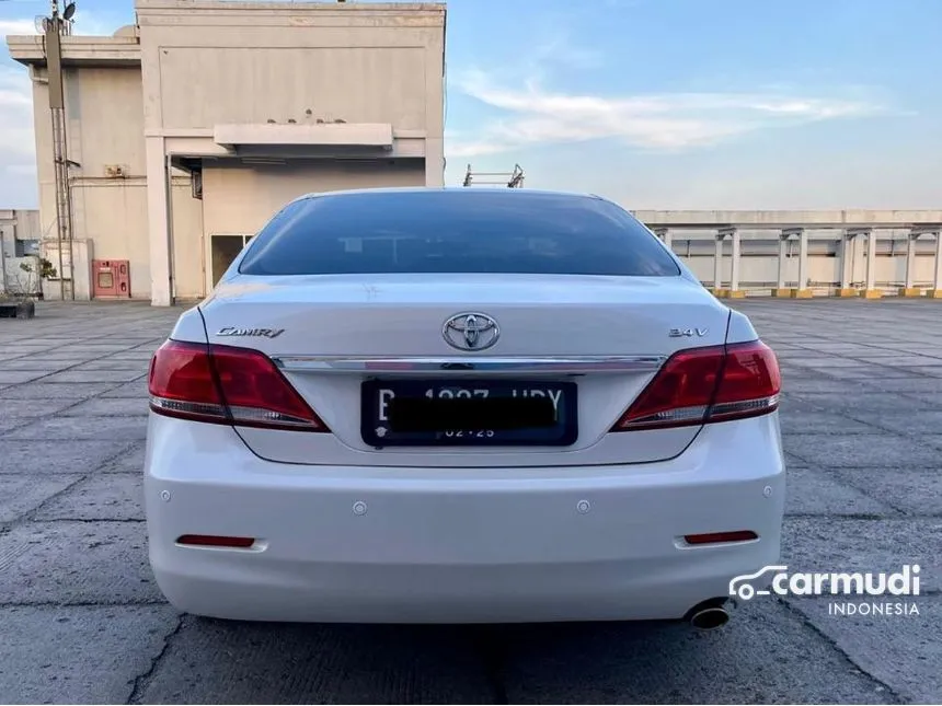 2010 Toyota Camry V Sedan