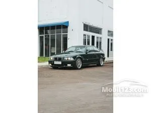 1993 BMW 318i 1.8 Sedan