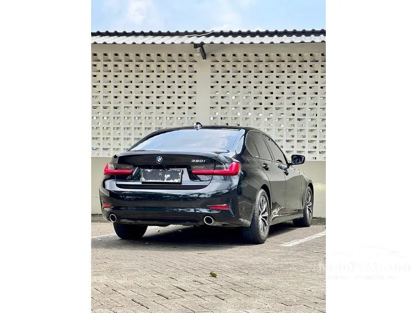 2021 BMW 320i Sport Sedan