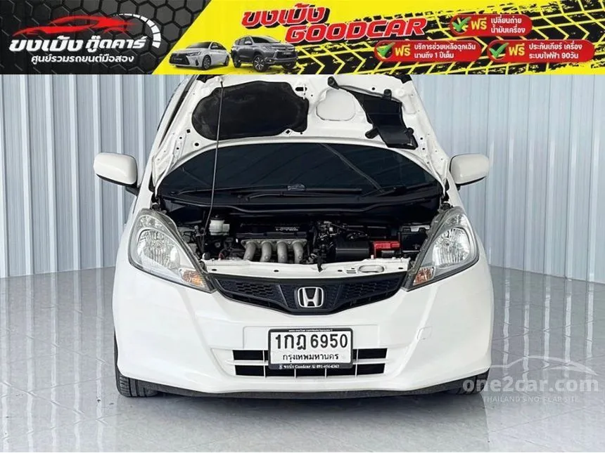 2012 Honda Jazz V i-VTEC Hatchback