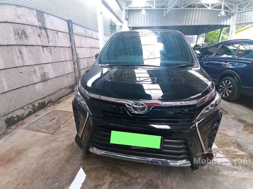 Jual Mobil Toyota Voxy 2019 2.0 di Banten Automatic Wagon Hitam Rp 352.000.000
