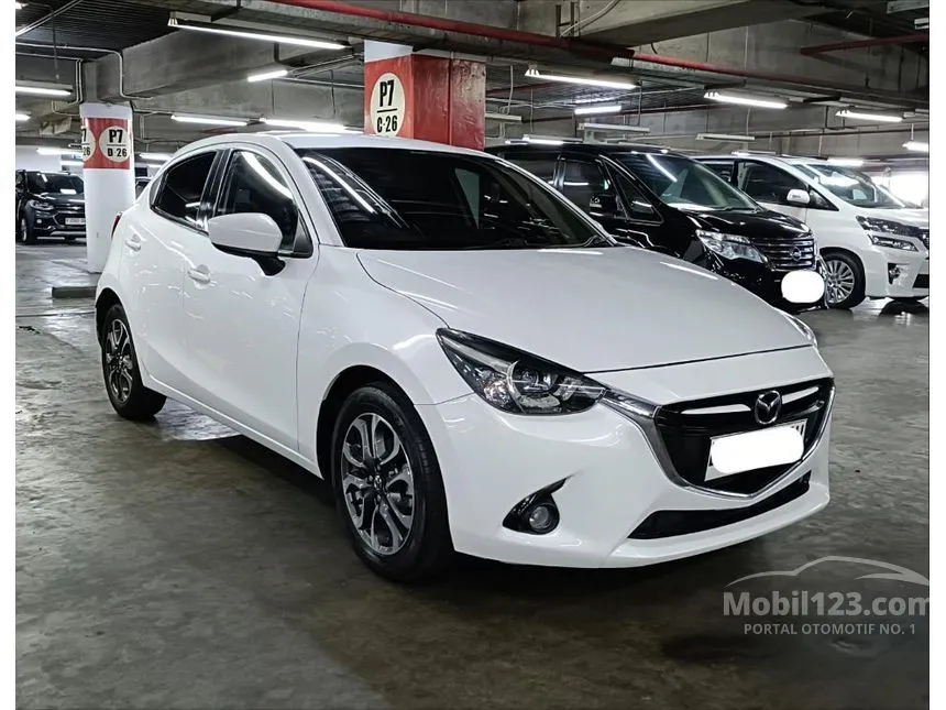 2014 Mazda 2 R Hatchback