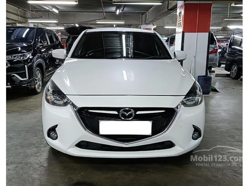 2014 Mazda 2 R Hatchback