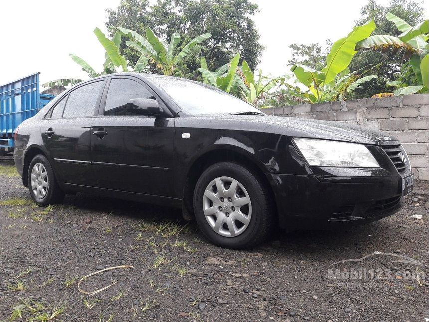 2010 Hyundai Sonata 2.4 Manual Sedan