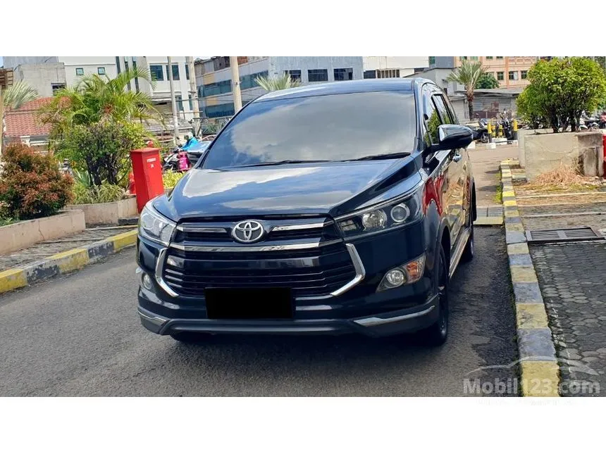 2018 Toyota Kijang Innova Venturer MPV