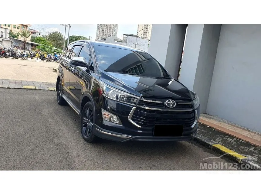 2018 Toyota Kijang Innova Venturer MPV
