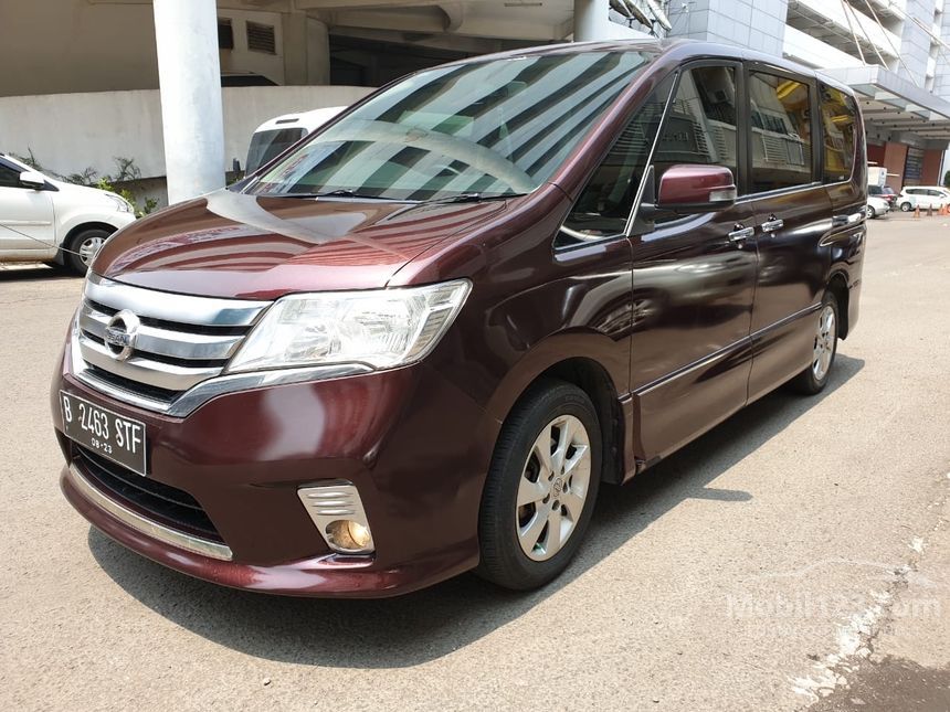 Nissan serena 2013