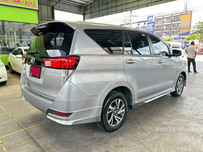 2021 Toyota INNOVA Crysta Wagon