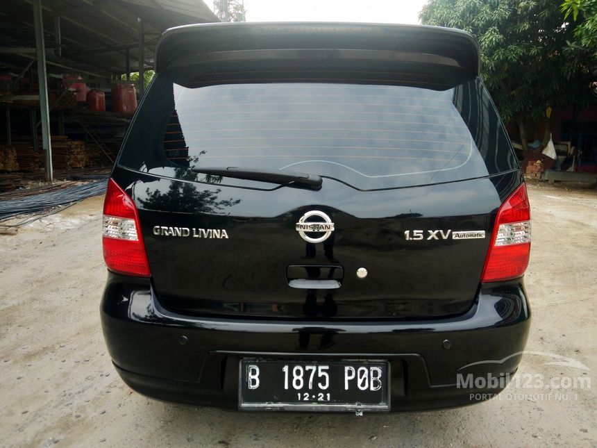  Jual  Mobil Nissan Grand  Livina  2011 XV 1 5 di Banten 