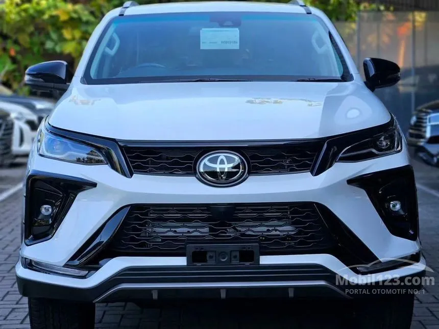 Jual Mobil Toyota Fortuner 2024 VRZ TSS GR Parts Aero Package 2.8 di DKI Jakarta Automatic SUV Putih Rp 663.200.000