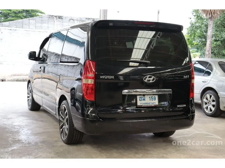 2013 Hyundai H-1 Deluxe Van