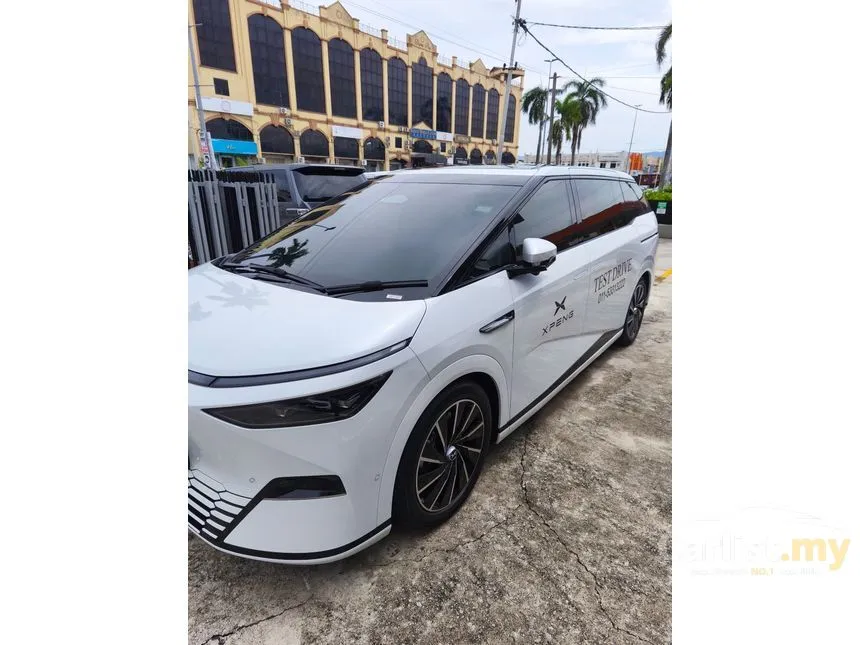 2025 XPeng X9 Standard Range Pro MPV
