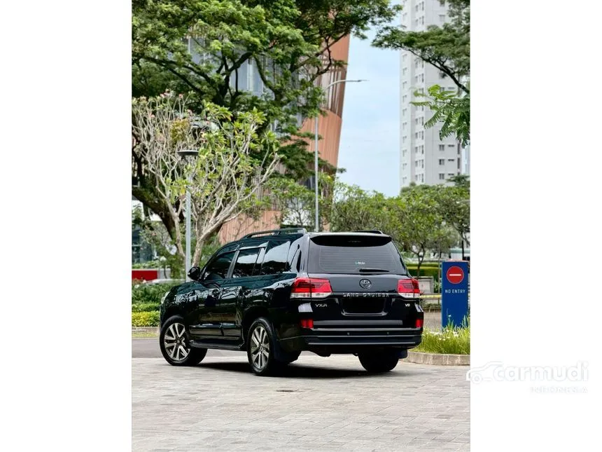 2012 Toyota Land Cruiser 200 Full spec SUV