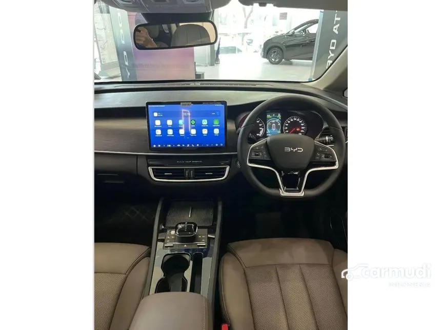 2026 BYD M6 Superior Captain 6-seater MPV