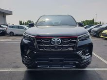 SPPECIAL PROMO NEW FORTUER 2,4 TRD SUV 2020