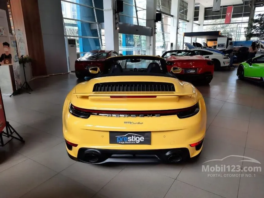 2022 Porsche 911 Turbo S Cabriolet