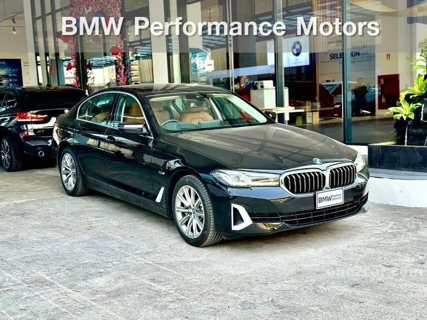 2023 BMW 530e Luxury Sedan