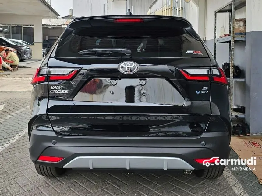 2024 Toyota Yaris Cross S HEV Wagon